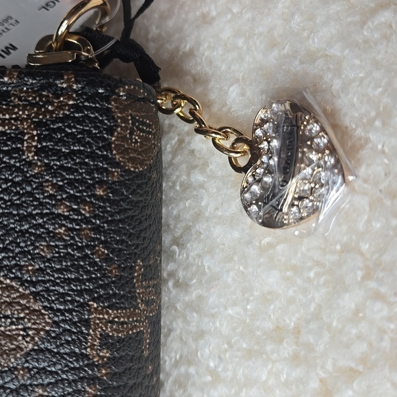 NWT Juicy Couture Zip around - Picture 4 of 7